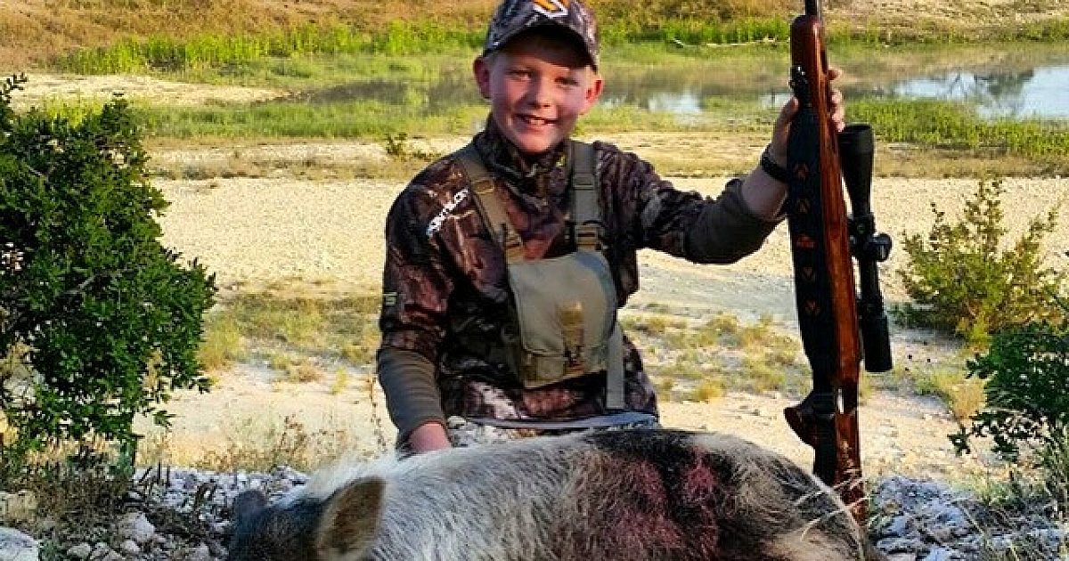 Hunter's First Hog! | Grand View Outdoors