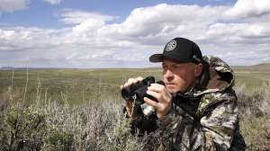 Predator hunting Glassing and rating country copyright Mark Kayser