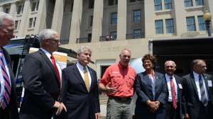 35837111762 02d6e18f7c k