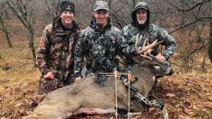 Elliott with SD buck lead