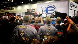 Full Size R 181004 104359