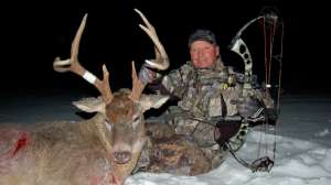 Hicks Late Season Bow Buck Food Stands DSC 4466 2