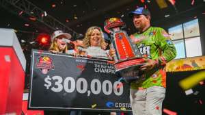 Lane with winning check