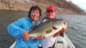 Mexico Bass Fishing El Salto guide and angler largemouth bass photo by Pete Robbins