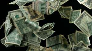 Money falling 181004 084929