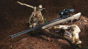 Mossberg Patriot Predator rifle Guy Sagi photo