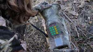 PH Setting up an electronic caller copyright Mark Kayser