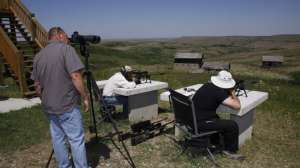 SI226 Bergara Academy instructor Bart Bartholomew reviews student shooting copyright Mark Kayser
