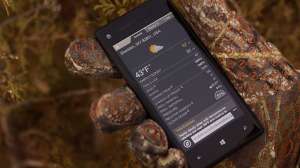 SW347 Using a smartphone to check weather for hunting copyright Mark Kayser