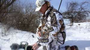 Sight Sound Smell for predator hunting Andrew Lewand with electronic call in winter snow