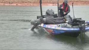 Wheeler diving for rod