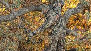 Face mask bowhunting beauty