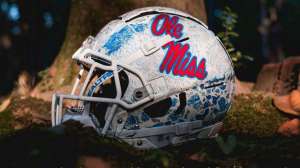 Football helmet Realtree cropped