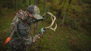 Rattling for whitetails lead