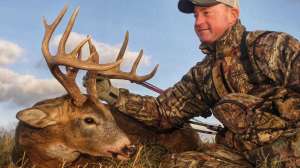 Resize BW2012 Kayser bowkilled this trophy buck on a property with no food plots but plenty of refuge copyright Mark Kayser